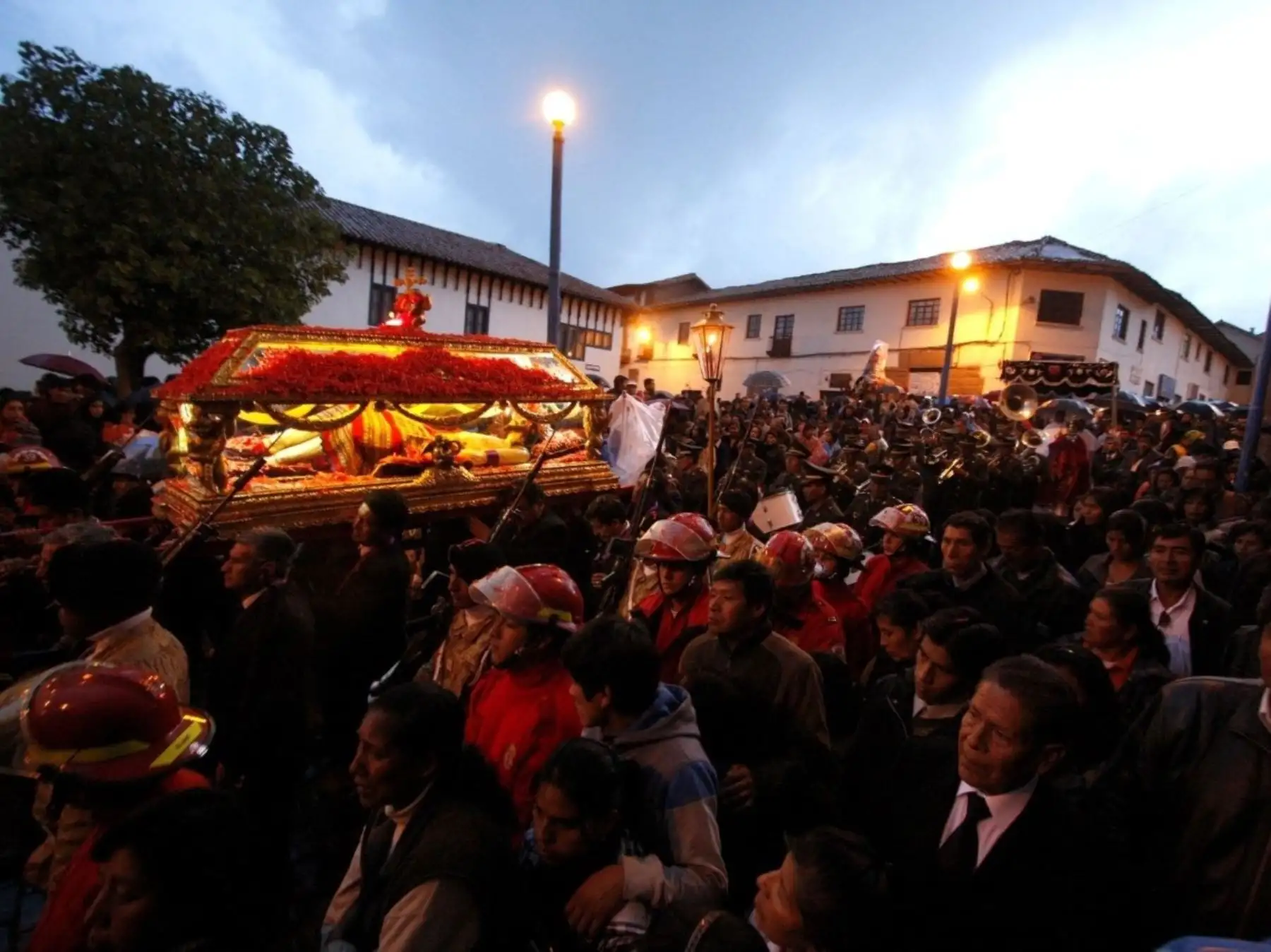 santo-sepulcro-terres-des-incas.jpg