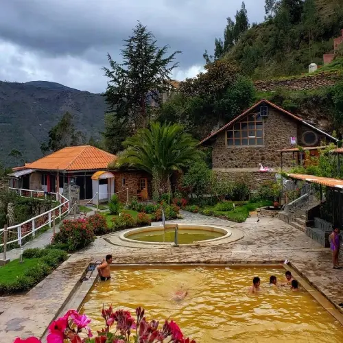 Baños Lares