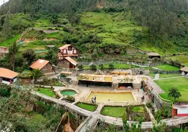 Baños Lares