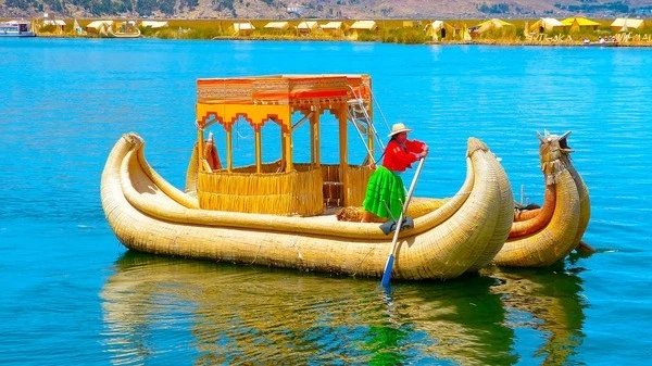 Balsa de totora Lago Titicaca