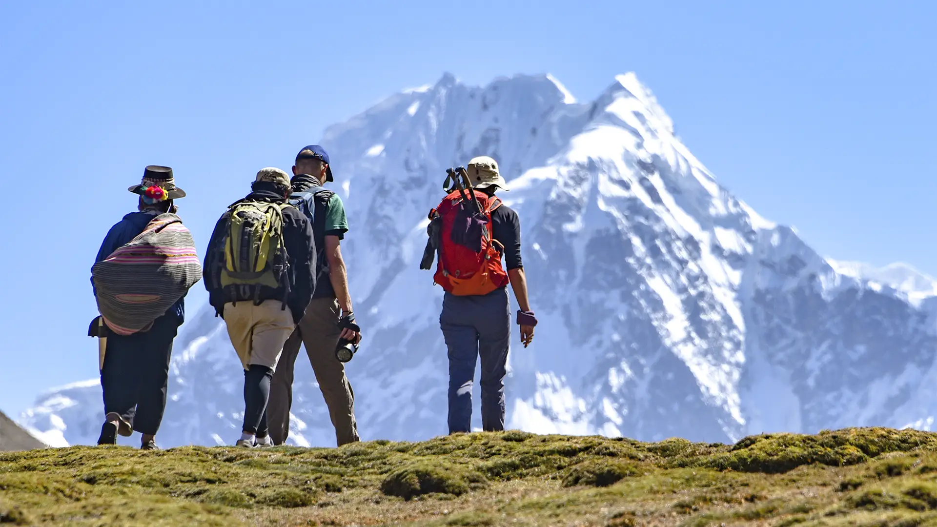 Immersion Andine : Ausangate, Arc-en-Ciel et Volcan Chachani