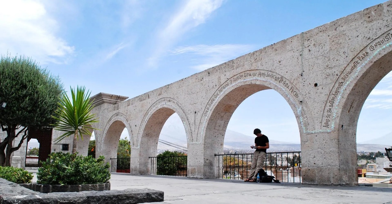 Expérience Magique à Arequipa : Coloniale et Miradors Volcans